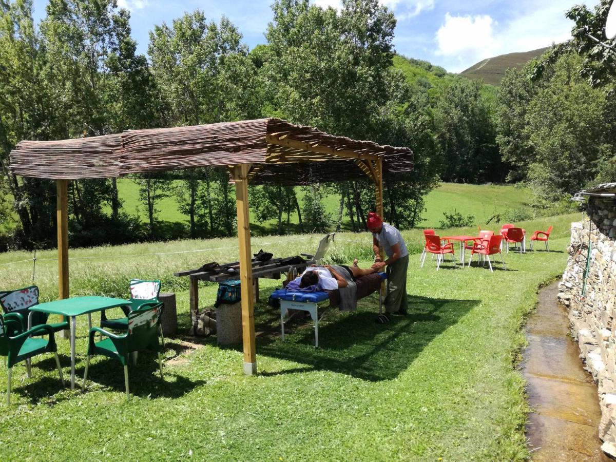 Albergue El Paso Vega de Valcarce Exteriör bild